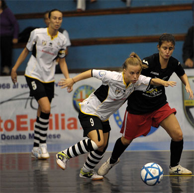 ... but then swimming! (Photo courtesy: Paolo Cassella - Divisione Calcio a 5.it)