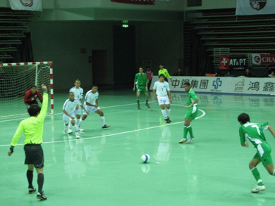 Free kick by Ahmed Anuir (Photo courtesy: Fatih Kale)
