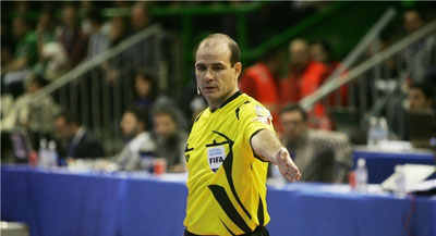 AGLA FUTSAL AWARDS 2013 - Best Referee of the World: Fernando Gutierrez Lumbreras (Photo: Soy Arbitro Blog)