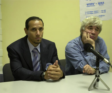Alecio during his experience with TTG-JAVA, here in a press conference with Spartak Moscow*s Eugeny Lovchev (Photo courtesy: Oleg Baskakov)