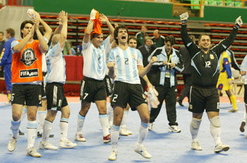 Argentina in semifinal! Barbona, Gonzalez, Wilhelm, Planas and Poggi can celebrate (Photo courtesy: Leadtek Sports)