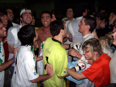 Sebastian Corazza, Santiago Elias and mates enjoining the day... (Photo courtesy Pasion Futsal)