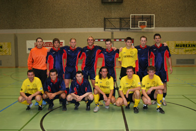 Eastern Austria Selection (blue shirt) and Western Austria Selection (yellow shirt) (Photo courtesy: Murexin Futsal Bundesliga)