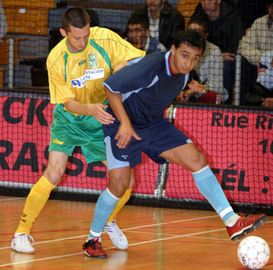 Aloizio (Brussels) in action (Photo courtesy: Cedric Bouillon - Futsal Echo)