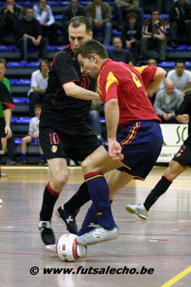Torras vs Vergauwen (Photo courtesy: Cedric Bouillon - Futsal Echo)