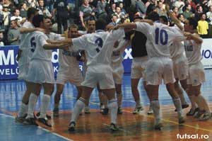 Bodu Bucuresti players celebrating the title (Photo courtesy: www.futsal.ro)