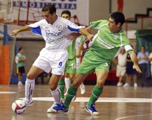 Luisjo (Carnicer) against Julio (Boomerang) (Photo courtesy LNFS)