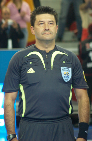 Antonio Cardoso, winner of the UMBRO Futsal Awards 2007 - Best Referee of the World category
