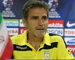 Jesus Candelas leaving the Iranian National team bench (Photo courtesy: Tasnim News Agency)