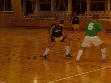 Josep Linares (Cap Del Carrer, green shirt) in action (Photo courtesy: Cap del Carrer)