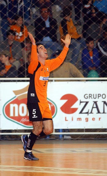 Carlinhos celebrating the Carlos Barbosa*s victory (Photo courtesy: Marcelo Ruschell)