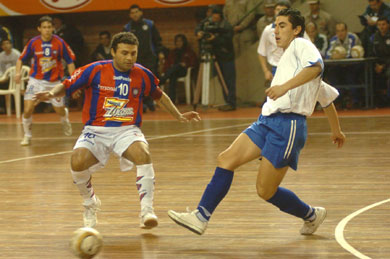 Carlos Villalba in action (Photo courtesy: Antonio Leon - ABC Color Digital)