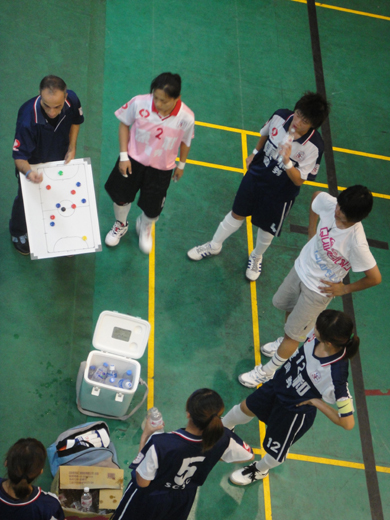 Time out by coach Fatih Kale for Taipei-SCSC (Photo courtesy: Taipei-SCSC)