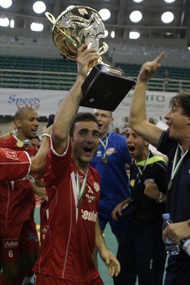 Alex Almeida and Sergio Benatti can celebrate another european triumph for Charleroi Action 21! (Photo courtesy: Joćo Paulo Gomes and XCapital)