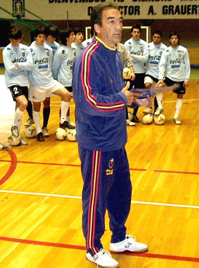 Javier Lozano... in action (Photo courtesy: Richard Acosta - AUF)