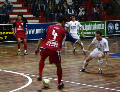 Cris waiting for the best option (Photo courtesy: Ulbra)