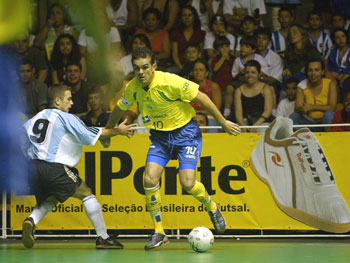 Fininho in action...