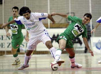 Guga vs Wilde: one goal each for the Brazilians (Photo courtesy LNFS)