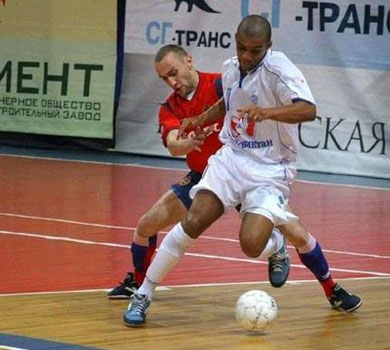 Cirilo vs Denis Kalinin (Photo courtesy: CSKA)