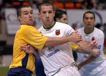 Purao vs Justo Caceres (Photo courtesy: Enrique Serrano - LNFS)