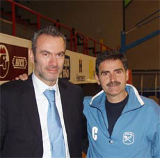 Dimitri Nicolaou with Jesus Candelas (Photo courtesy: Futsal Hellas)