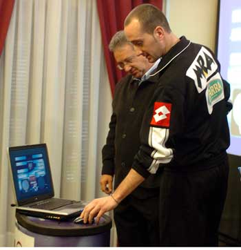 The local idol Eseverri took part in the draw (Photo courtesy: LNFS)