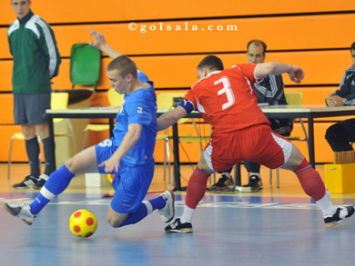 Martin Balaz vs the Swiss captain Ivica Bajusic, young talent of MMK Croatia 97 Appenzell (Photo courtesy: Enrique Serrano - GOLSALA)