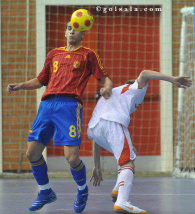 ... here fighting vs Victor... (Photo courtesy: Enrique Serrano - GOLSALA)