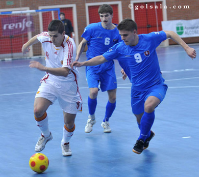 Victor followed by Rafaj and Brunovsky (Photo courtesy: Enrique Serrano - GOLSALA)