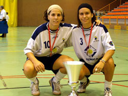 Eva Manguan and Patri will play with Futsi Navalcarnero ...(Photo courtesy: http://www.cdfutsi.com)