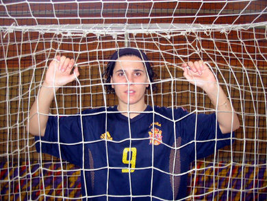 Eva Manguan with the Spanish shirt (Photo courtesy: Futbol Femenino)