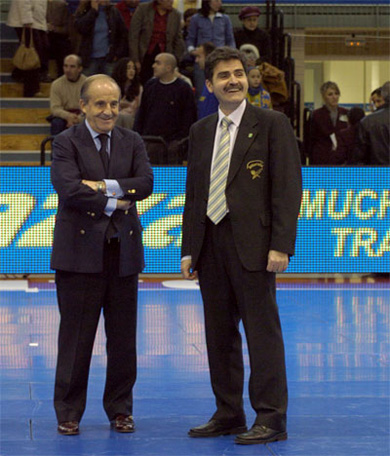 Jesus Candelas, here with Jos� Mar�a Garc�a  (Photo courtesy: Enrique Serrano - LNFS)