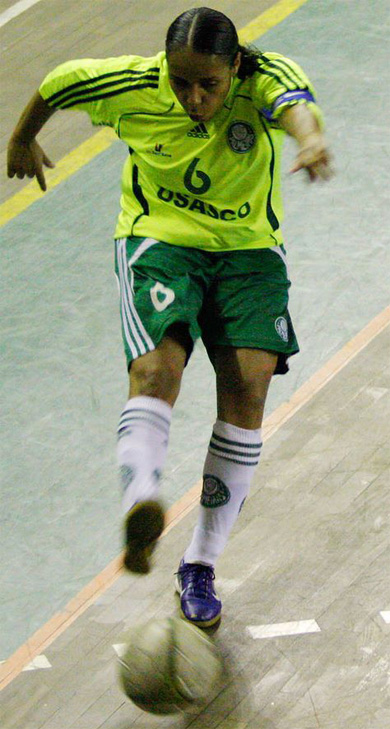 Cilene, what a shot! (Photo courtesy: Jaguar� Esporte Clube)