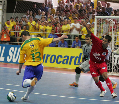 Will Wilde beat Santiago Elias? (Photo courtesy: CBFS)