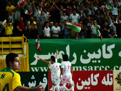 Vander Carioca just realized that Iran is a futsal power nowadays (Photo courtesy: CBFS)