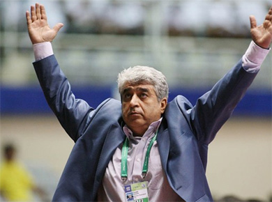 Hossein Shams celebrating a victory (Photo courtesy: FIFA/FOTO NET)