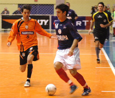 Thiaguinho vs Florianopolis* Vini (Photo courtesy: CBFS)