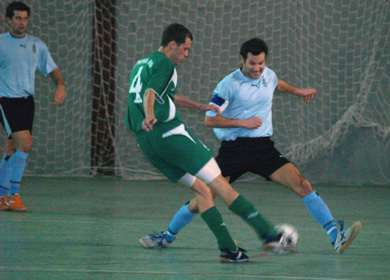 Elias Bousbouras attempt vs Manolis Silignakis (Photo courtesy: Costas Chryssafis)