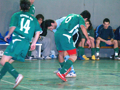 One more duel: Babis Litos vs Manolis Silignakis (Photo courtesy: Costas Chryssafis)