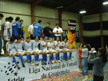 Mixco Supercable celebrating the title (Photo courtesy: Hector Aragon)