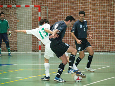Mpousmpouras vs Grapsas  (Photo courtesy: Kostas Chrisafis - Mini Football News magazine & futsalhellas.gr)
