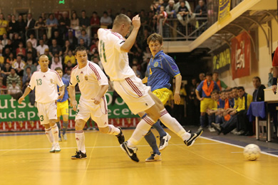 Madarasz vs Ivanov (Photo courtesy: Miklos Biszkup)