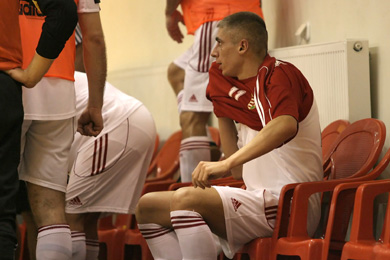 Having some rest, Janos Madarasz (Photo courtesy: Miklos Biszkup)