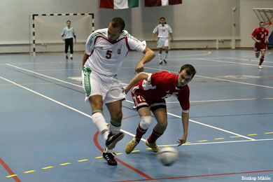 Tako's attempt (Photo courtesy: Miklos Biszkup - www.futsal.hu)