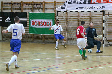 Will Thomassen save Netherlands? (Photo courtesy: Miklos Biszkup)