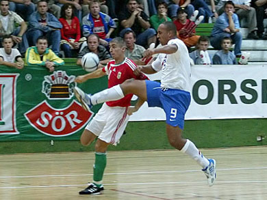 Madarasz vs Ngarigota (Photo courtesy: Miklos Biszkup)