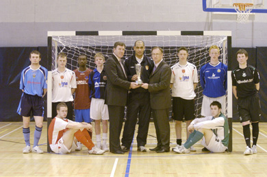 FAI Technical Director Packie Bonner with National League of Ireland Director Fran Gavin and the players (Photo courtesy: FAI)