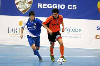 Tilico trying to follow Vampeta (Photo courtesy: Carlo Giuliani)