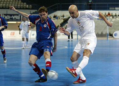 Seco vs Ivanov (Photo courtesy: Joe Pepler - UEFA.com)