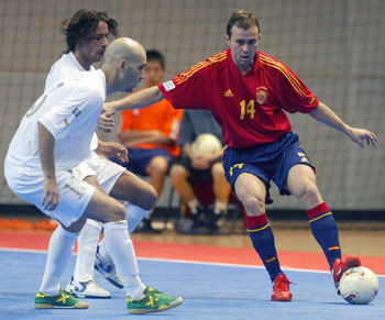 Marcelo in action against Seco and Zaffiro during the last World Champs in Chinese Taipei (Photo courtesy: Leadtek Sports)